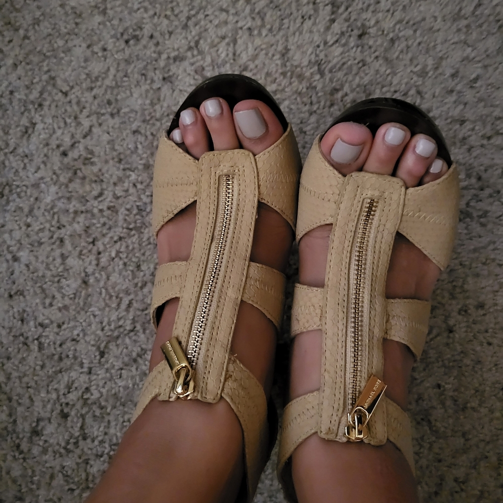 Michael Kors heels size 9